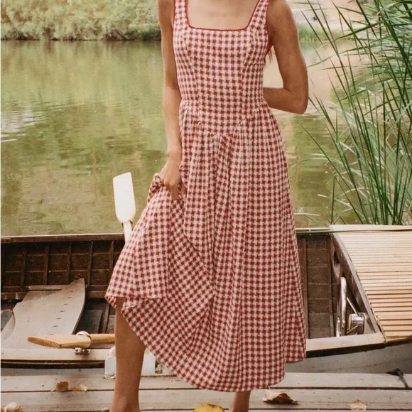 Rumored Toulouse Midi Dress Cherry Pie - Picture 4 of 5